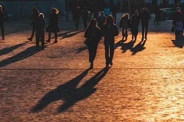 How to Create a Balanced Walking Routine for Optimal Fitness